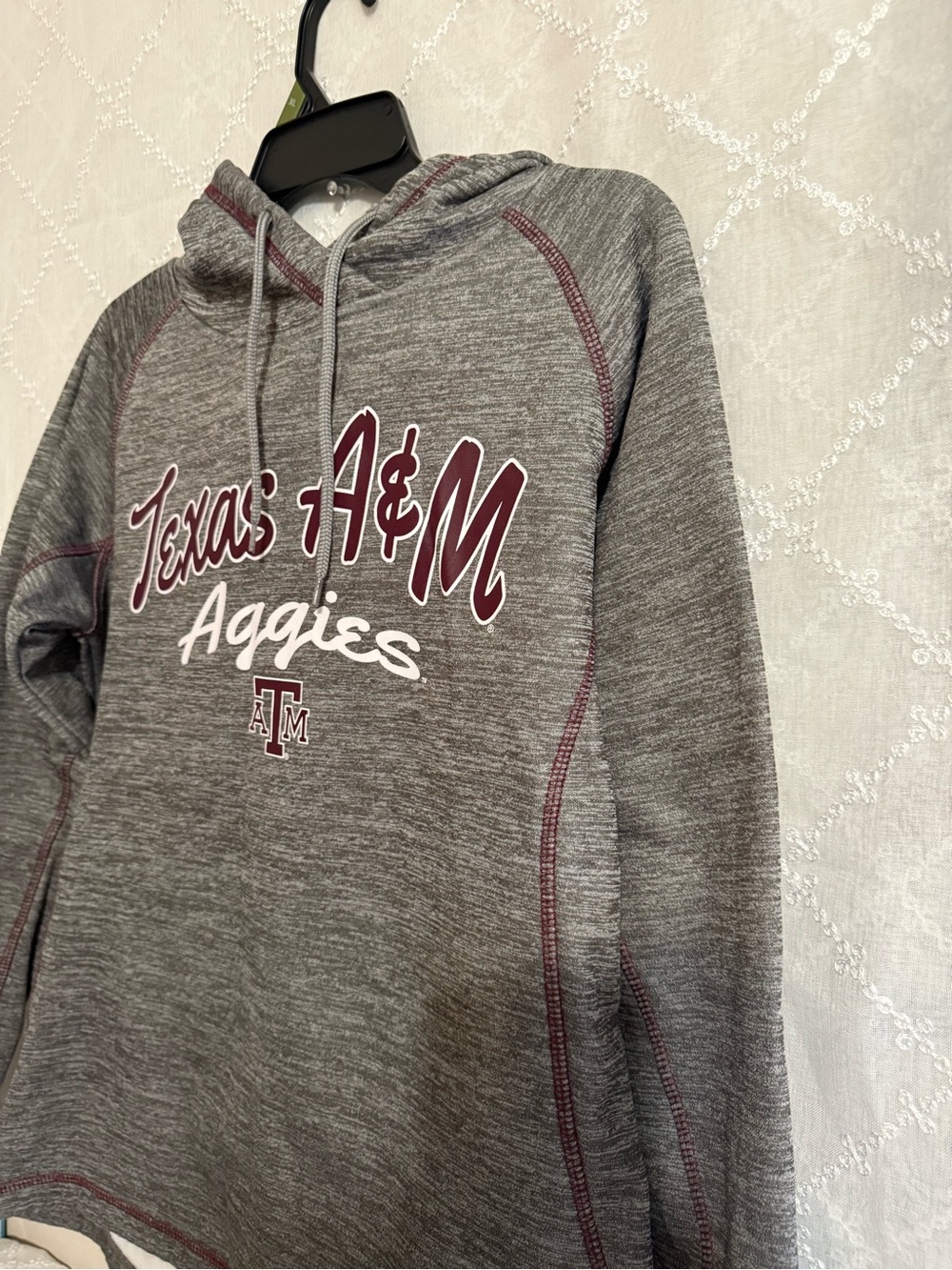 Colosseum Texas A&M Aggies Gray Pullover Crewneck Hoodie with Maroon Script